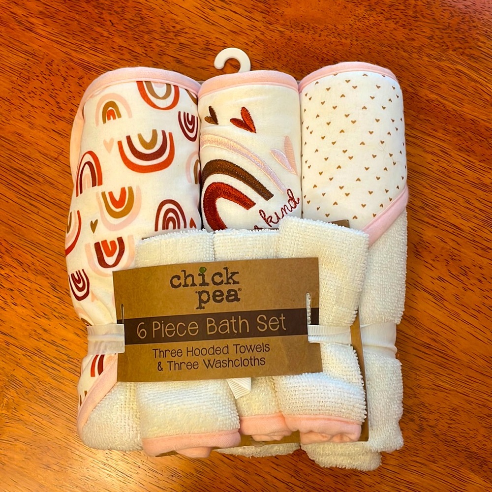NWT chickpea bath set